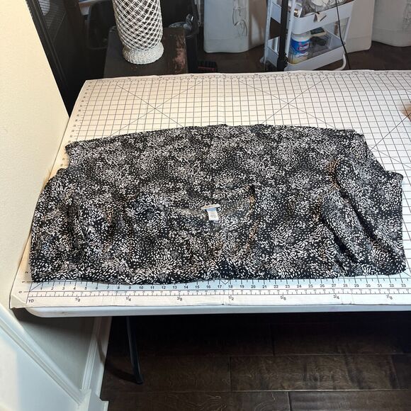 Catherines Womens 4X Black White Button Down Top Shirt Blouse Roll Tab Office - Picture 8 of 9